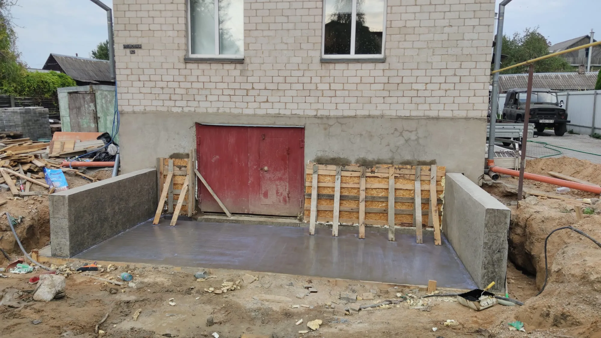 Подпорные стены заезда в гараж